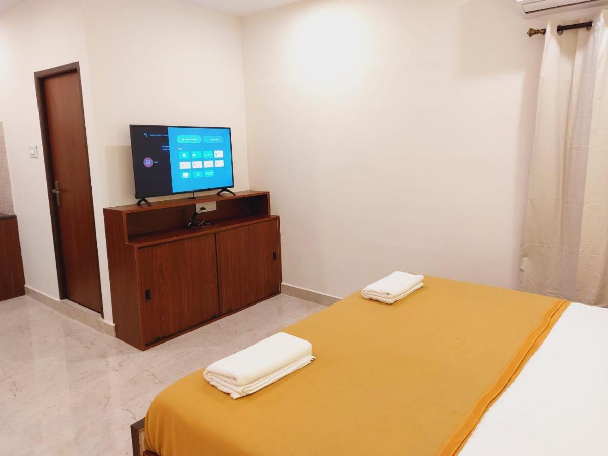 Chippy Residency Hotel Chennai Bagian luar foto