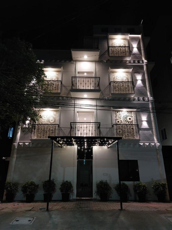 Chippy Residency Hotel Chennai Bagian luar foto